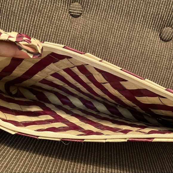 Authentic handwoven straw weave clutch purse - Picture 3 of 6